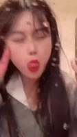 718x1280