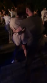 608x1080