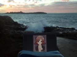 812