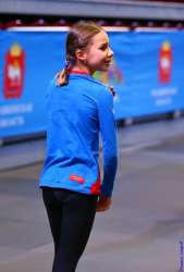542x800