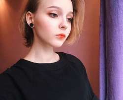 883x720