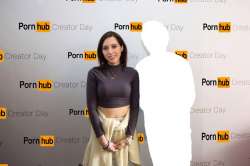 820x547