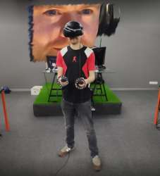 698x768