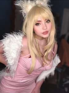 599x800