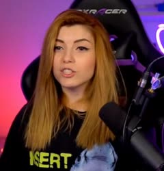 370x384