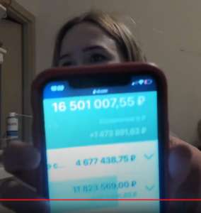 559x590