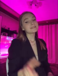 336x442