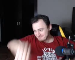 520x414