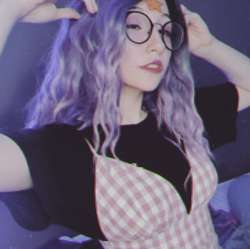 898x897