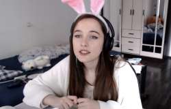 1307x838