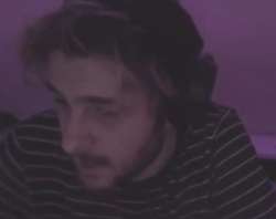 347x275