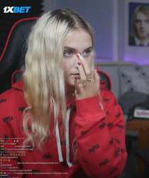 561x665