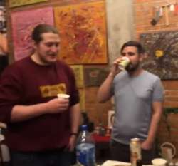 389x363