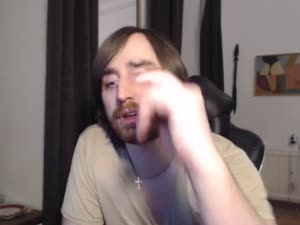 496x372