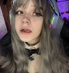 1210x1280