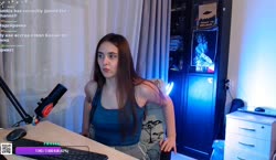 990x578