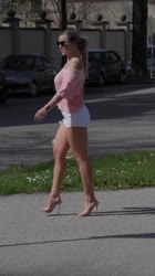 576x1024