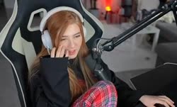 430x260