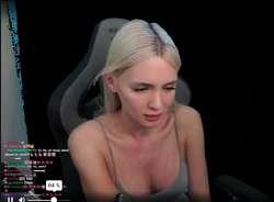712x525