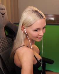 380x472