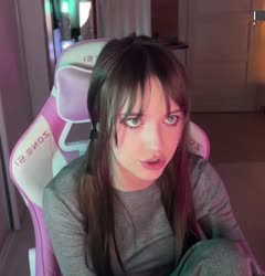 693x720