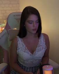 578x714
