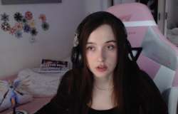 818x526