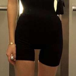 376x374