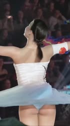 718x1280