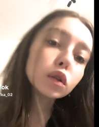 521x665