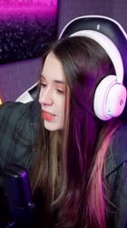 576x1026