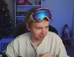 298x231