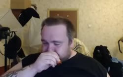 576x360