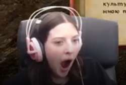 736x496