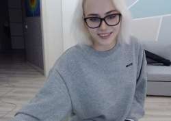 586x416