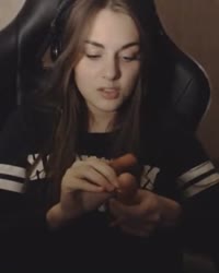 362x452