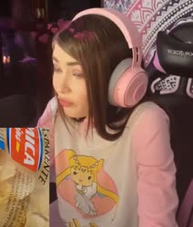 366x430