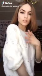 544x976