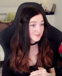385x466