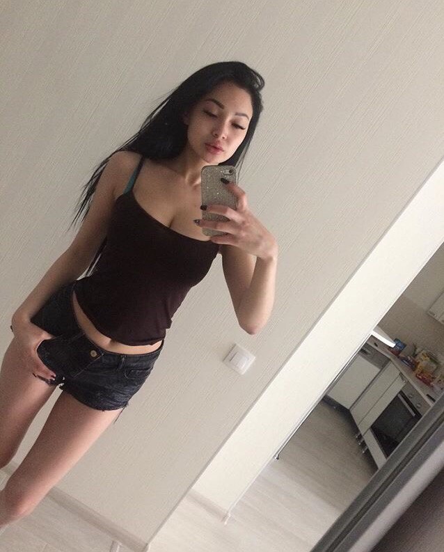638x793