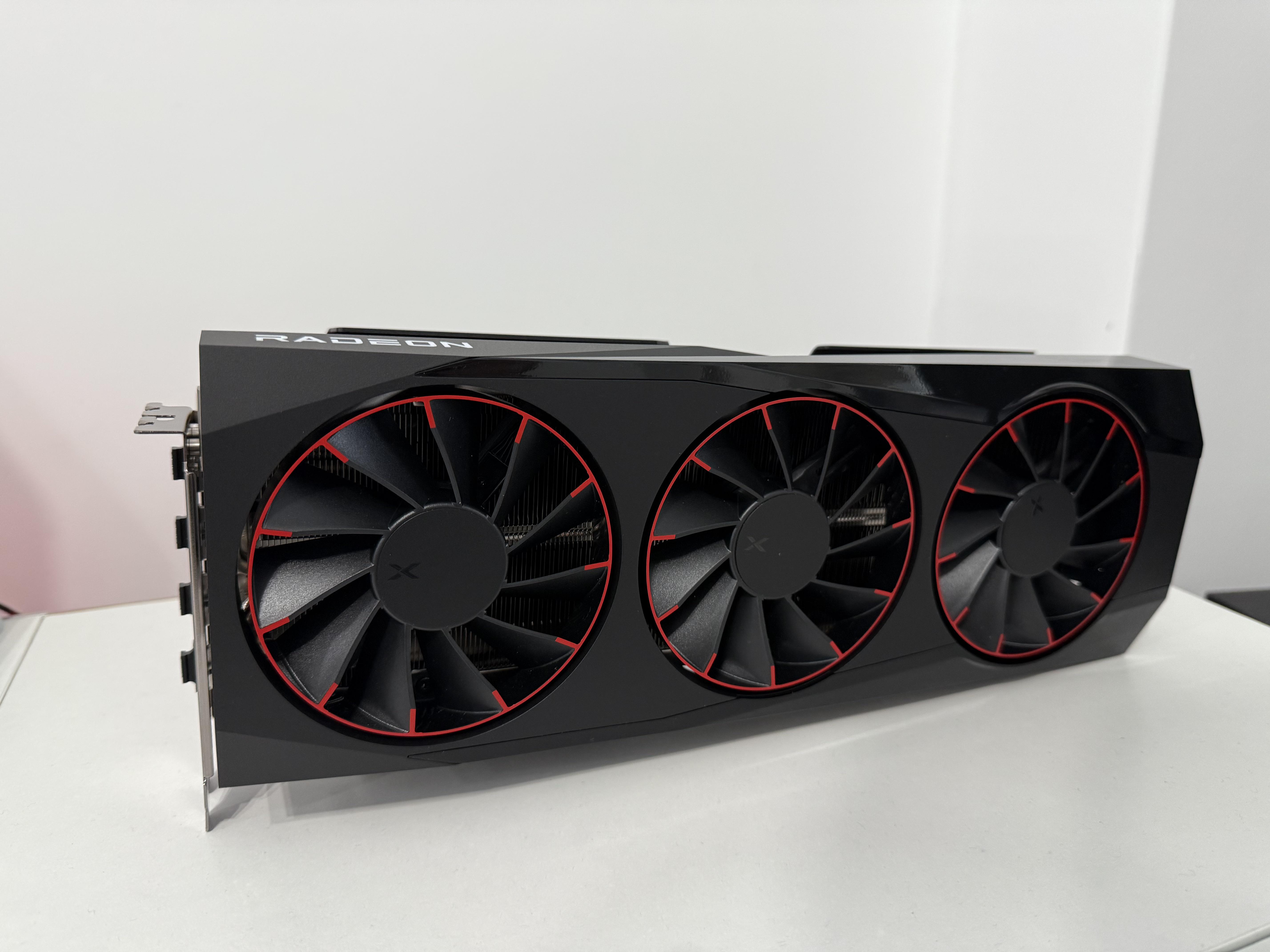 5712x4284