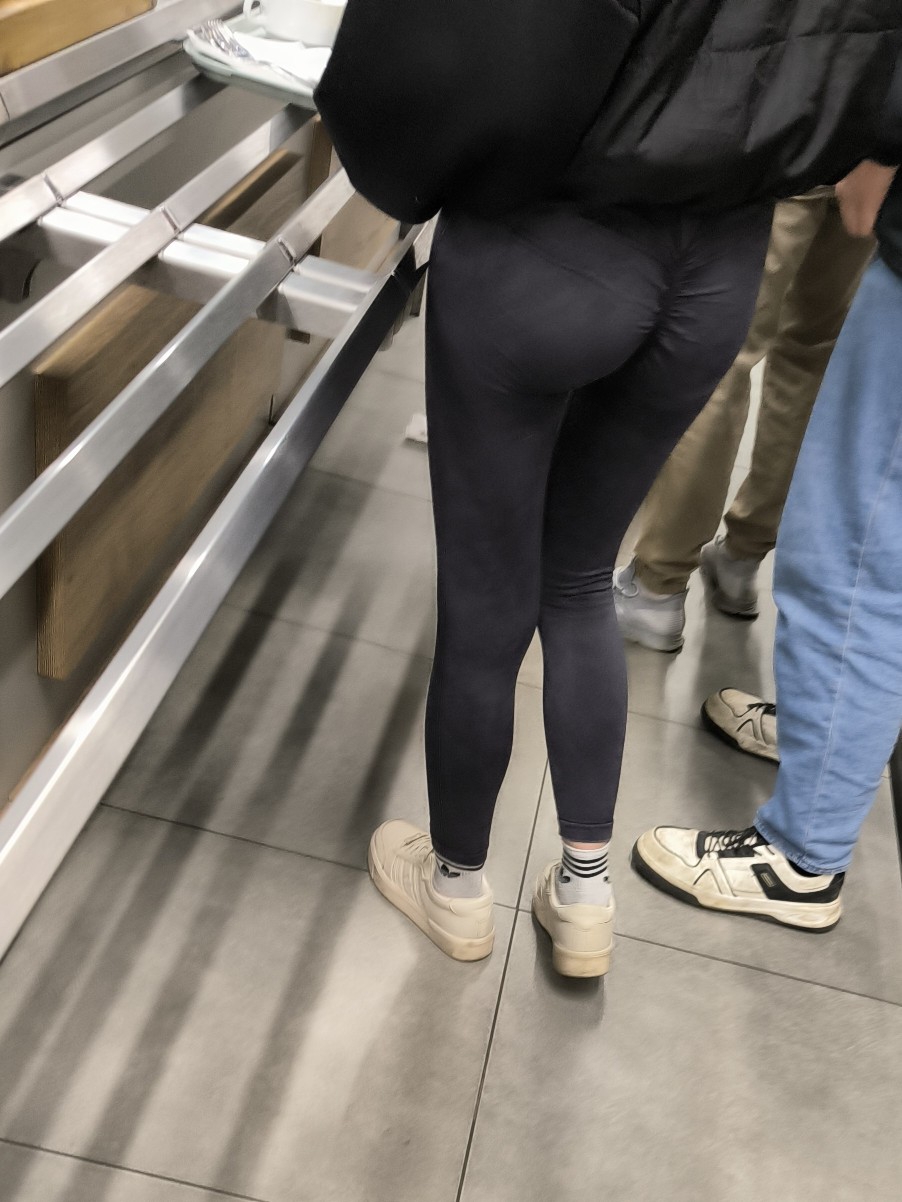 902x1202
