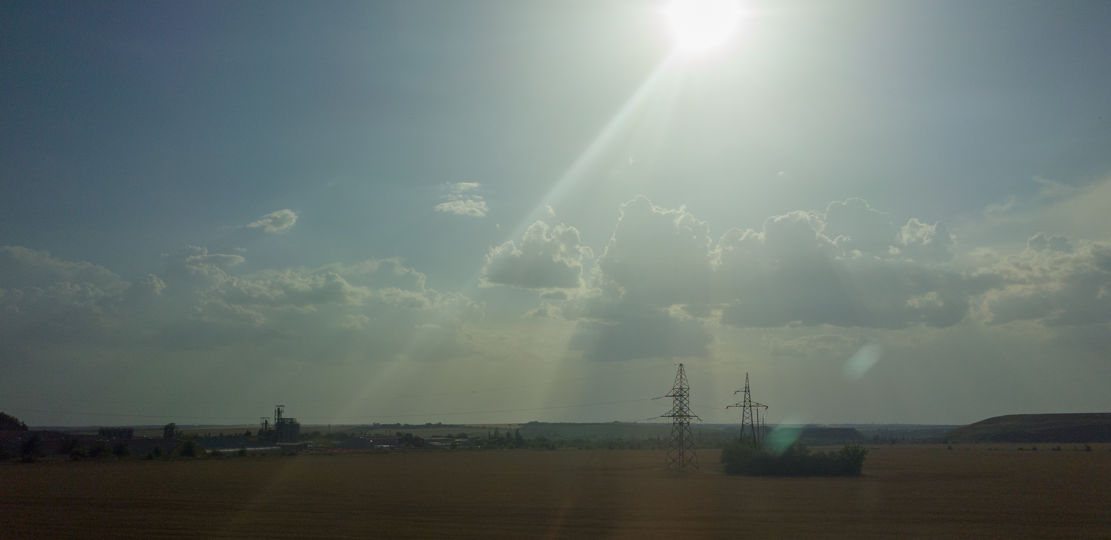 3568x1734
