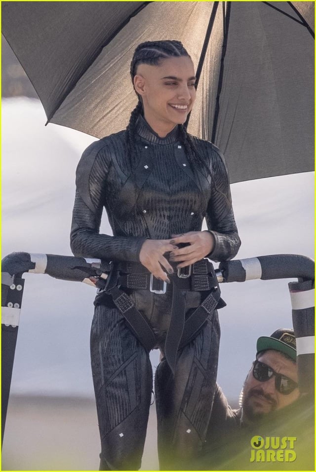 640x957