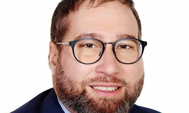 640x384