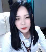 647x729
