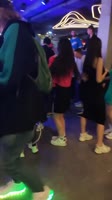608x1080