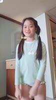 506x898