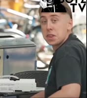 422x476