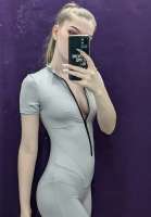 697x1000